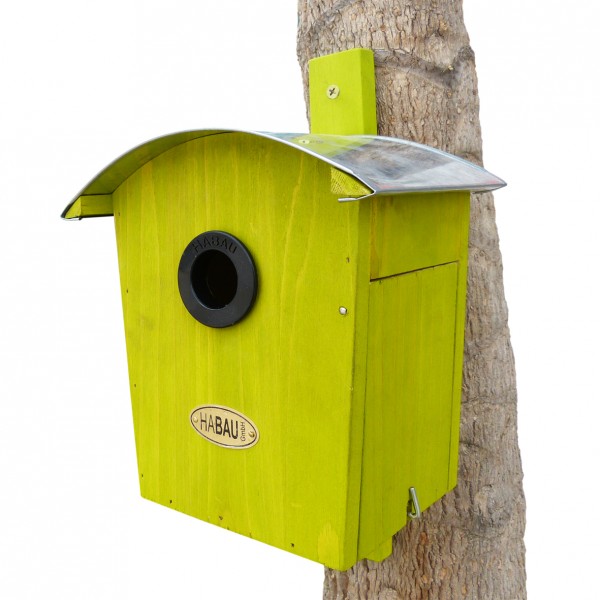 Nistkasten aus Holz mit Metalldach